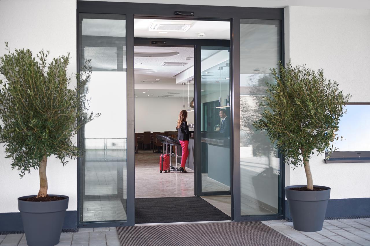 Hotel New In Gaimersheim Exterior foto